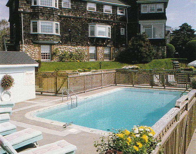 Sands Of Time Motor Inn & Harbor House