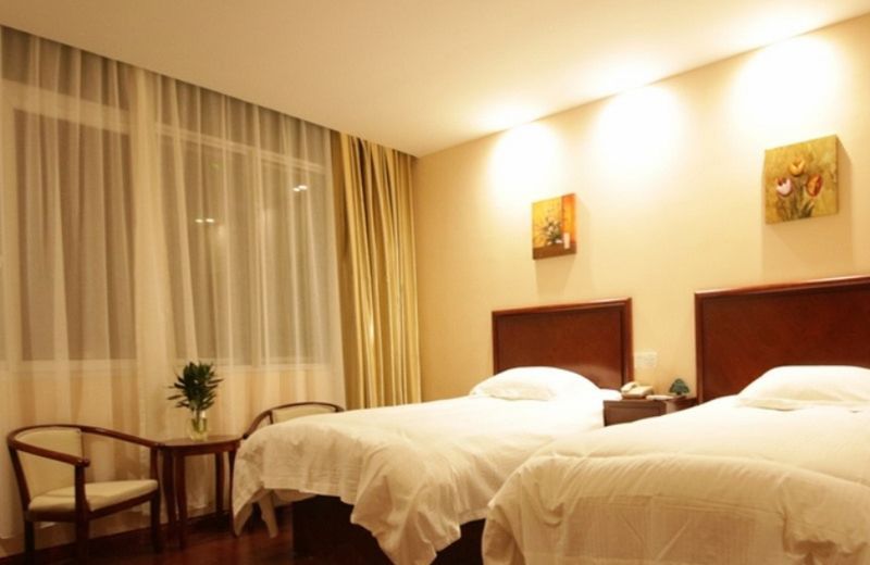 GREENTREE INN YANGZHOU WEST KAIFA ROAD BAOLONG SQUARE EXPRESS HOTEL