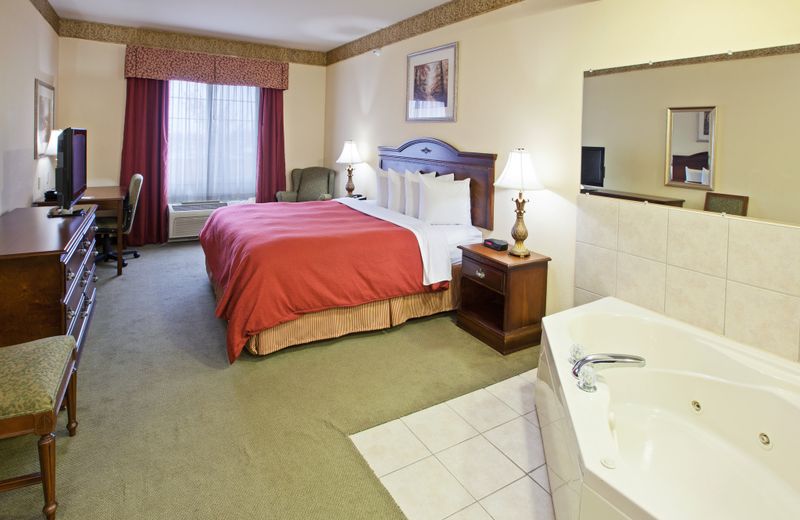 Country Inn & Suites by Radisson, Youngstown West, OH