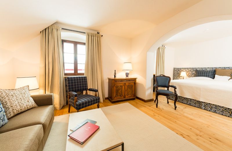 Schloss Prielau Hotel & Restaurants