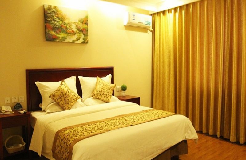 GreenTree Inn ZhangJiaKou XiaHuaYuan Government XinChen Road Express Hotel