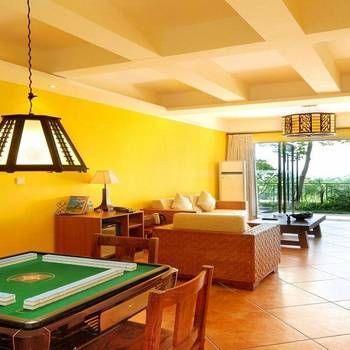 Yoland Hotel