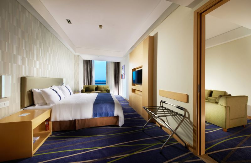 Holiday Inn Express Zhengzhou Airport, an IHG Hotel