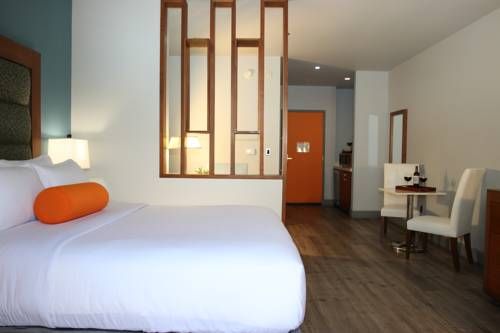 BLVD Hotel & Spa - Walking Distance to Universal Studios Hollywood