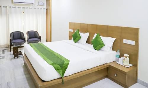 Capital O 12767 Hotel Grand Chinar