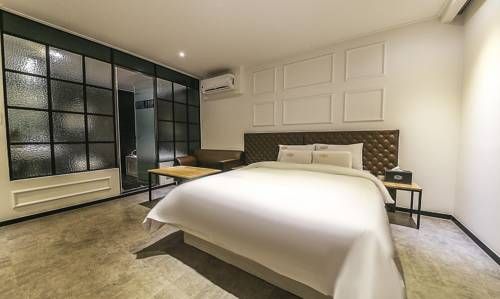 Hotel J-TOP Cheonan