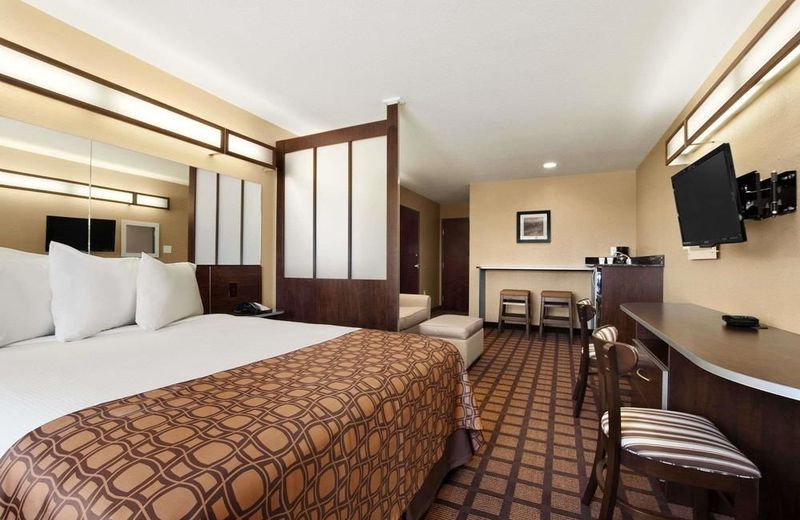 Microtel Inn & Suites Gonzales