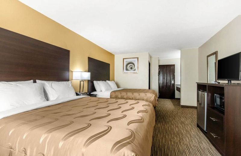 Quality Inn & Suites Metropolis I-24