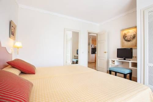 Grupotel Macarella Suites & Spa
