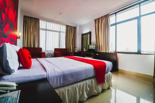 Reddoorz Plus near Mall Ratu Indah 2