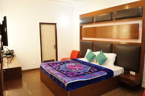 Hotel Bliss