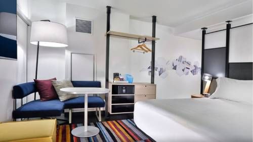 Aloft Chicago Mag Mile