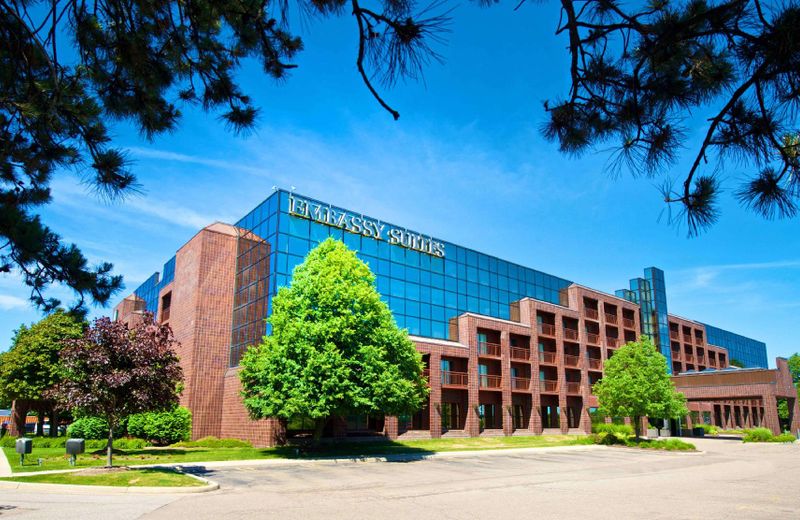 Embassy Suites by Hilton Detroit - Livonia/Novi