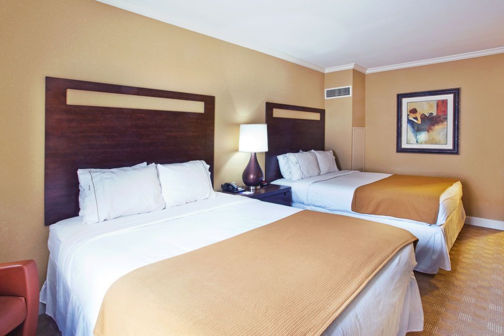 Holiday Inn Express Savannah - Historic District, an IHG Hotel