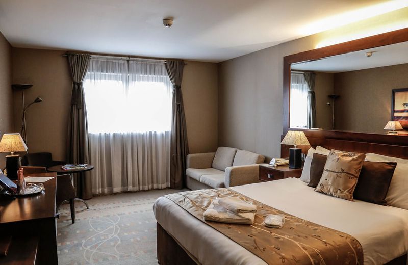 Alona Hotel