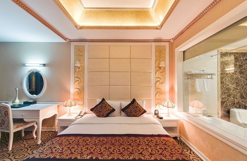 Muong Thanh Luxury Song Lam Hotel