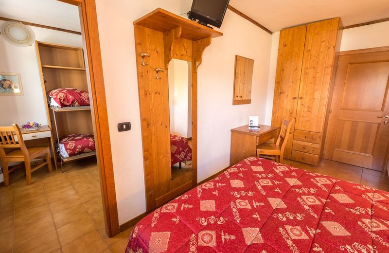 Hotel Iris