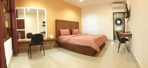 Centro Bajo Hotel & Resto