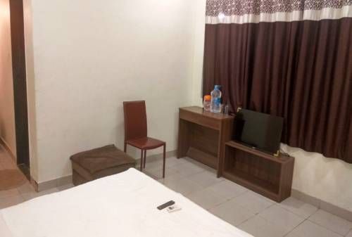 1 India Resorts