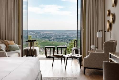 Royal Champagne Hotel & Spa