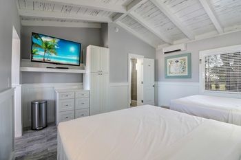 FIESTA KEY RV RESORT