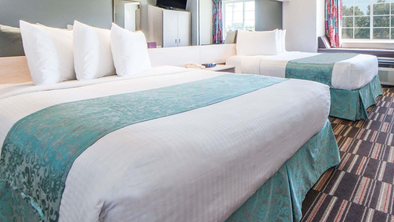 Microtel Inn & Suites Claremore