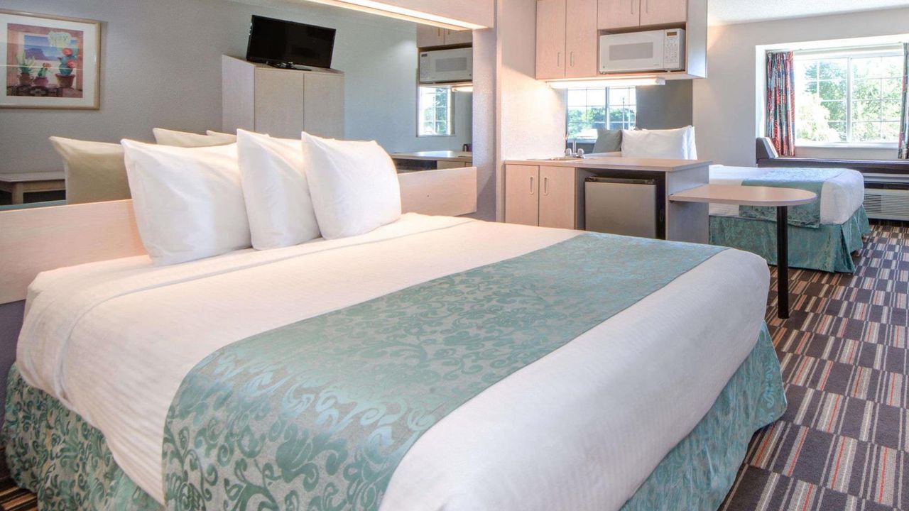 Microtel Inn & Suites Claremore