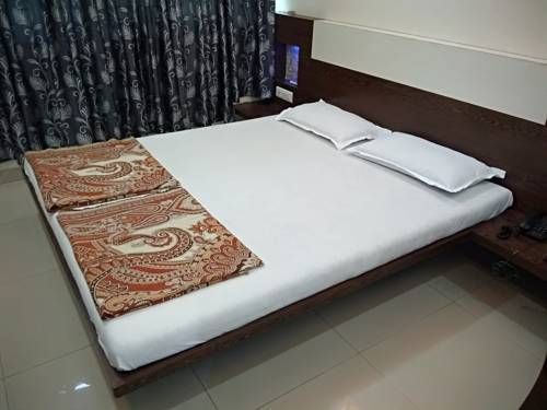 Hotel Rajshree Lodging