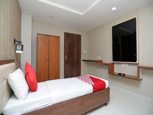 OYO 13134 Hotel Grand Regency