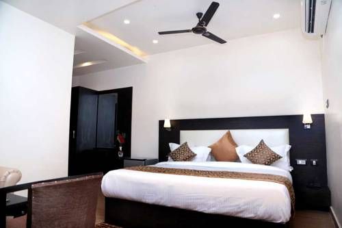 Hotel Vinayak Lifestyle Hotels