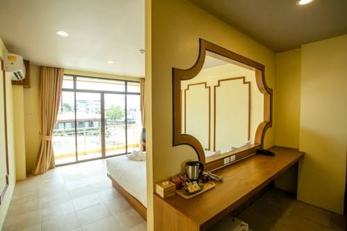 The Pineapple Hotel