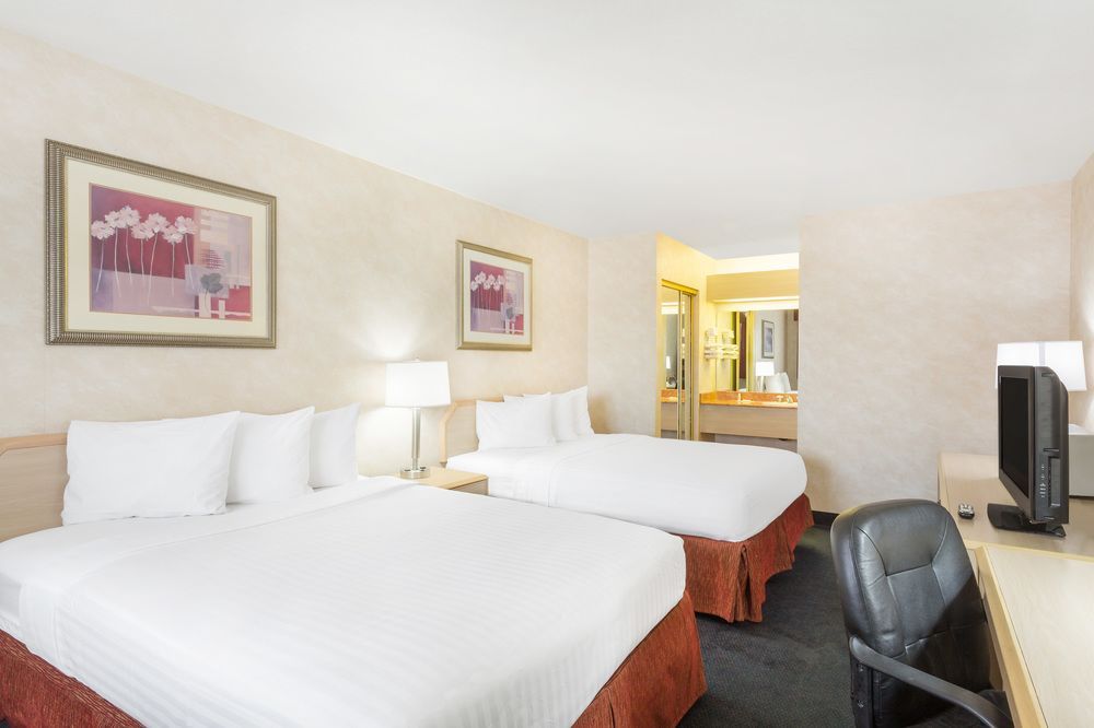 Days Inn by Wyndham Bullhead City