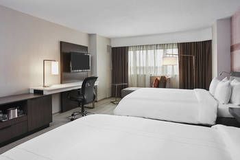 Teaneck Marriott at Glenpointe