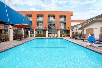 Travelodge Inn & Suites by Wyndham Anaheim on Disneyland Dr