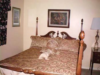MONTAGUE INN - BED AND BREAKFAST