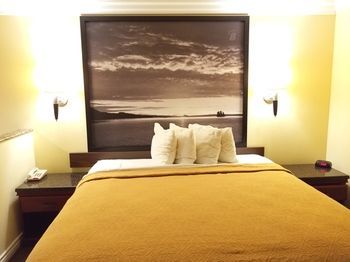 Super 8 by Wyndham Cypress Buena Park Area
