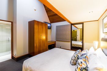 Distinction Te Anau Hotel & Villas