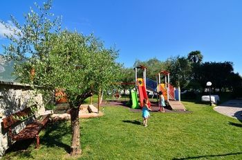 Outdoor Pictures 19