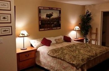McKenzie River Mountain Resort