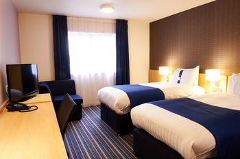 Holiday Inn Express Manchester Airport, an IHG Hotel