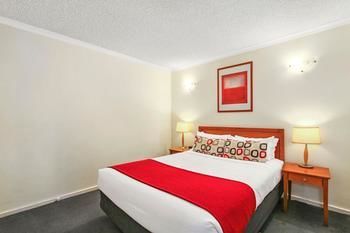 Knox International Hotel and Apartments