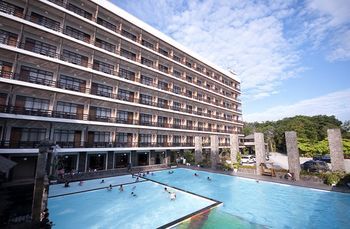 Mesra Business & Resort Hotel