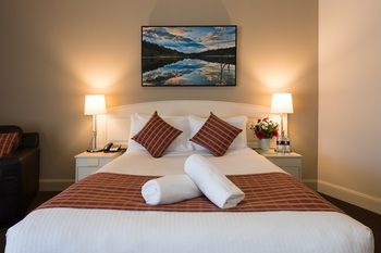 Bowen Inn Motel