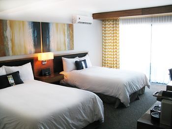 Qualicum Beach Inn