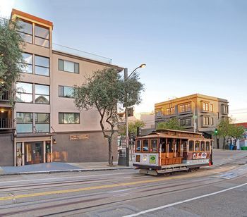 The Suites at Fisherman's Wharf