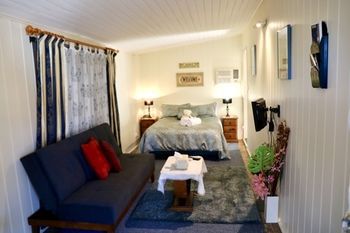 Tenterfield Historic c1895 Cottage