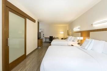 SpringHill Suites Orange Beach at The Wharf