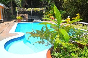 Albizia Lodge Reef Estate