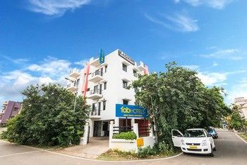 FabHotel Iberis Sholinganallur
