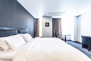Gangneung Tourist Hotel